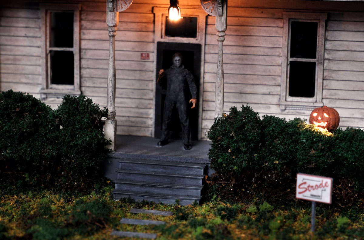 Michael Myers House Diorama Inspired by Halloween Movie