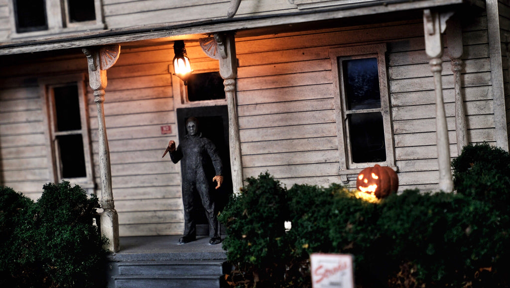 Michael Myers House Diorama Inspired by Halloween Movie