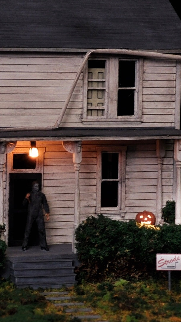 Michael Myers House Diorama Inspired by Halloween Movie
